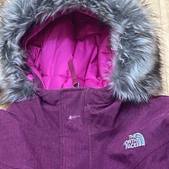 NORTHFACE girls jackets need to be cleaned otherwise perfect XL - Picture 2 of 9